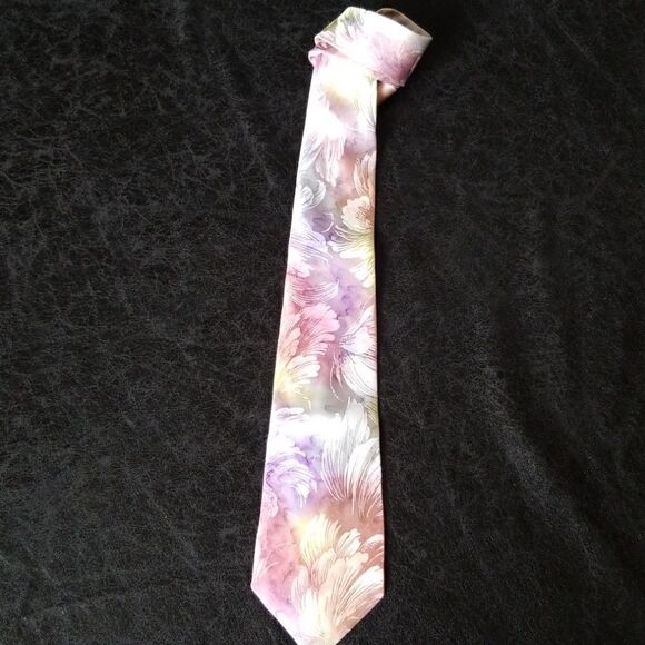 Mens Silk Tie    - Picture 1 of 3